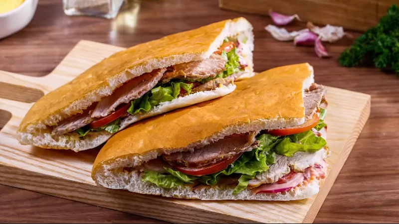3 loại bánh mì tam giác kẹp thịt thơm ngon được nhiều người yêu thích